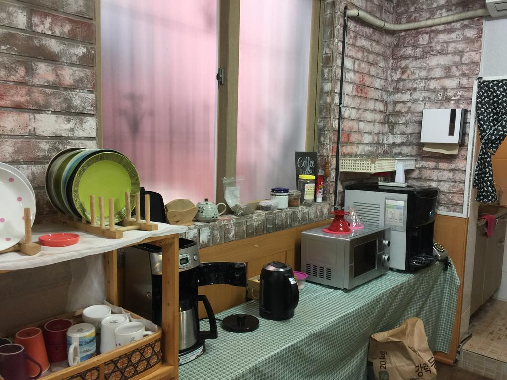 Backpackers In Jeju City Center エクステリア 写真