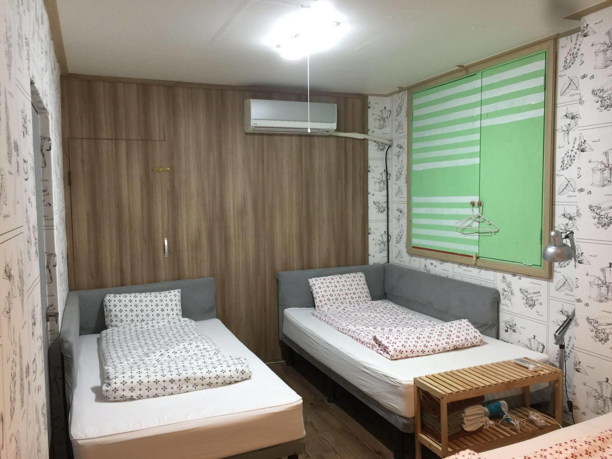 Backpackers In Jeju City Center エクステリア 写真
